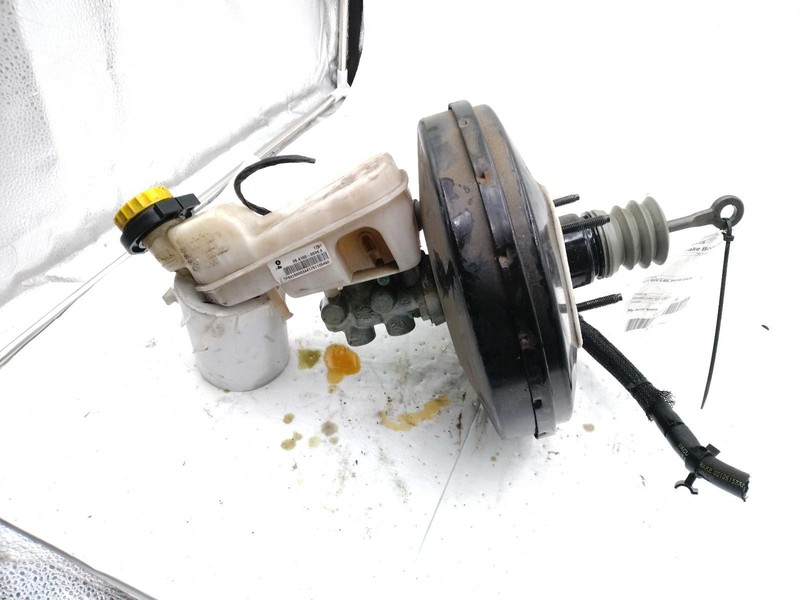 2011 Jeep Compass Power Brake Booster OEM 5175098AB 153K Miles Silver