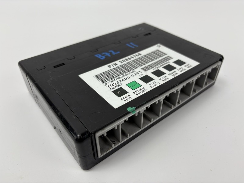 Equinox Traverse Escalade Impala Tahoe Body Control Module BCM 15921353 OEM