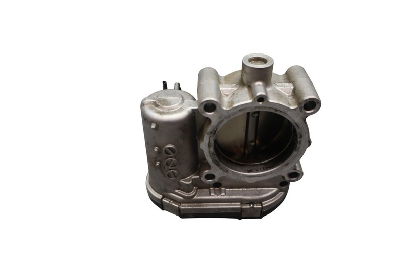 14-20 Mercedes W205 CLA250 GLA250 C300 Engine Motor Throttle Valve Body OEM