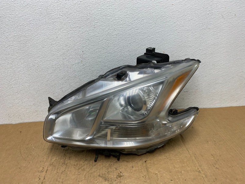Halogen 2009 to 2014 Nissan Maxima Left Driver LH Side Headlight AD0627 DW