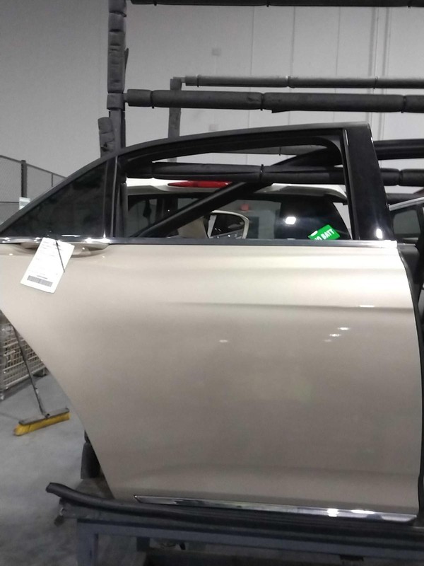 2017 Lincoln Continental Right Rear Door Gold - Good Condition, 77K Miles