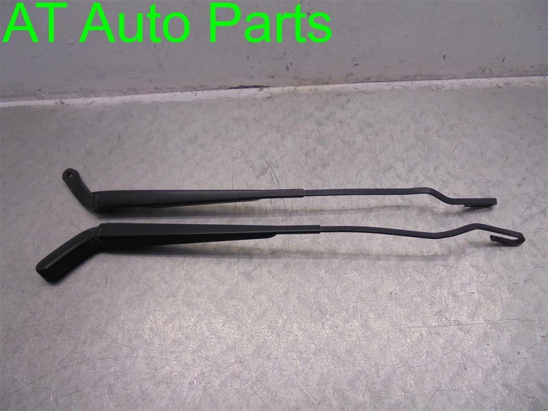 1996 CHRYSLER TOWN & COUNTRY WINDSHIELD WIPER ARMS SET OF 2 OEM
