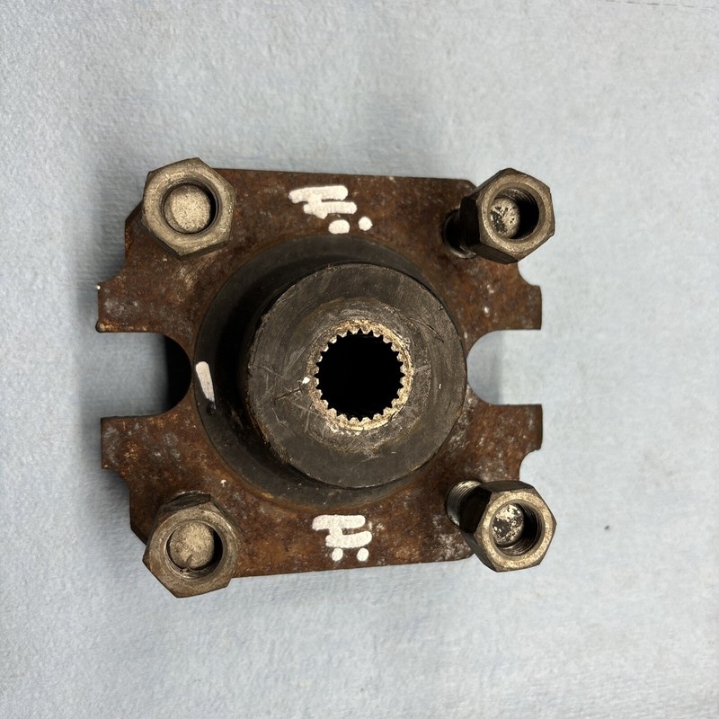 vintage EZGO GASMarathon Golf cart Robin 244cc 2 stroke Rear Wheel Hub Good