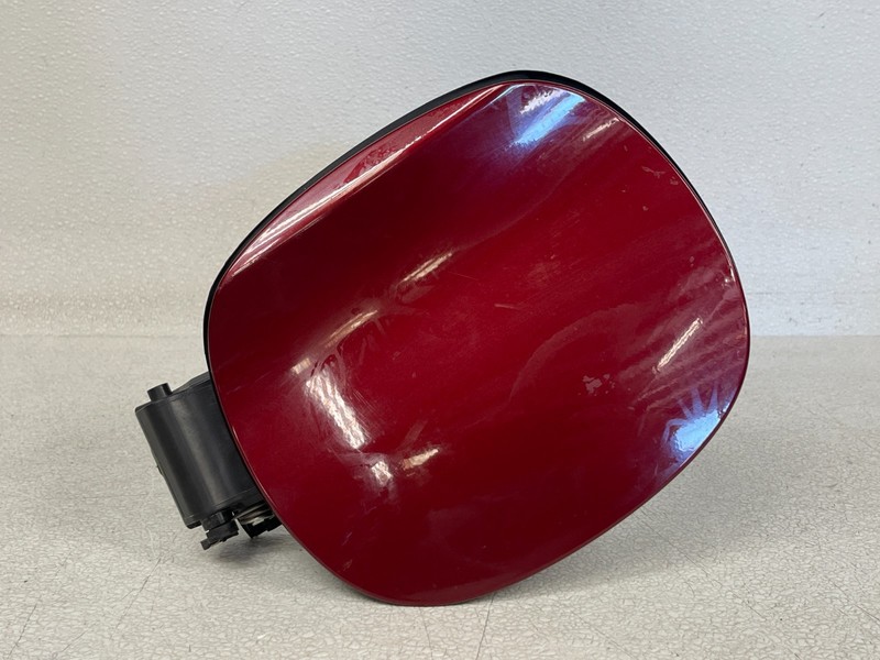 ⭐2024-2025 BUICK ENVISTA GAS FUEL FILLER DOOR CAP DOOR LID COVER RED OEM LOT2674
