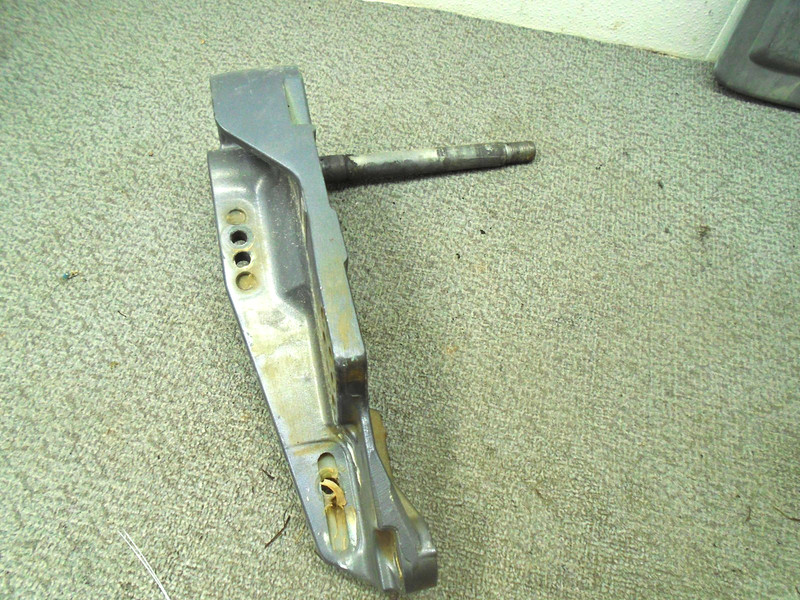 Port Side Clamp Bracket 1 67F-43111-00-8D Yamaha Outboard 2007-2017 75-90 Hp