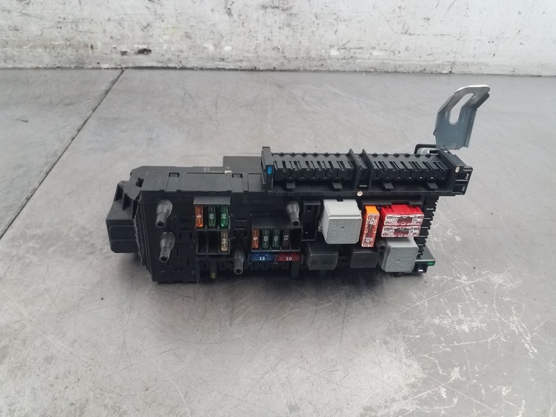 2013 Mercedes Benz AMG E 63 Rear SAM Relay Fuse Box #2179 D5