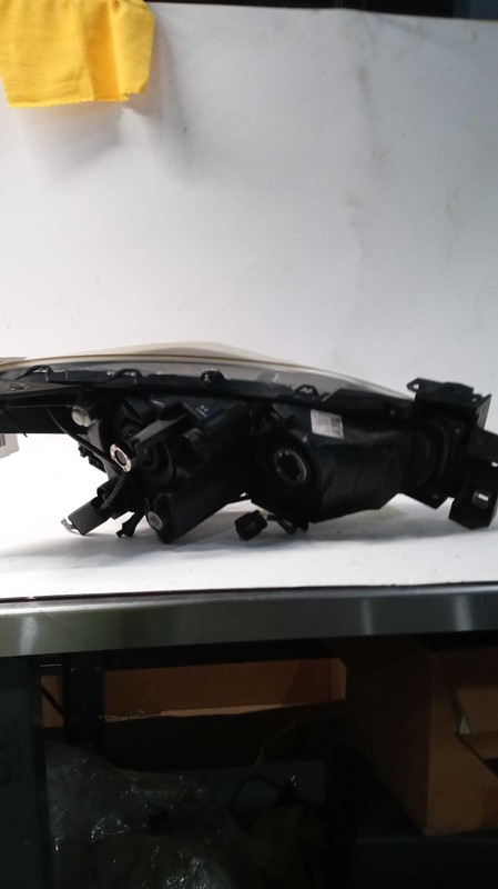 2017-2018 MAZDA 3 Left Headlight Assembly Grey Halogen OEM 684318 65K Miles