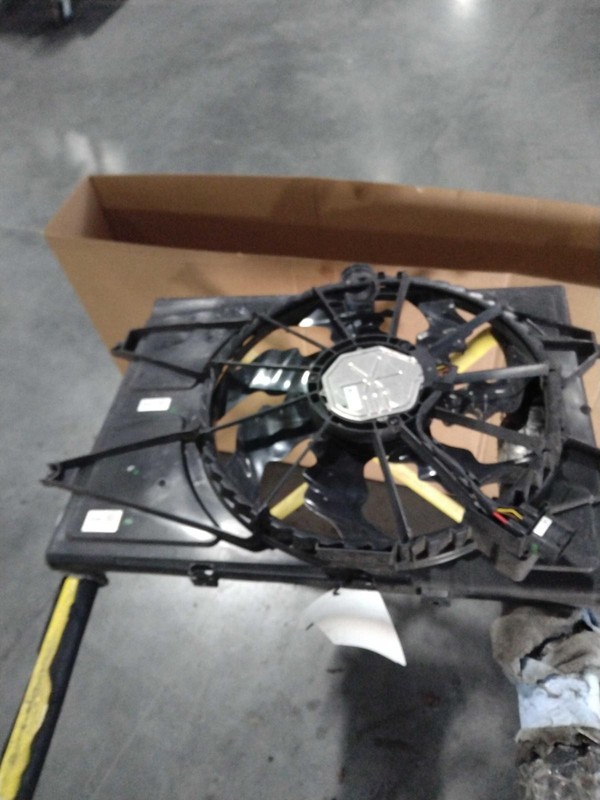 2023 Hyundai Tucson Engine Cooling Fan Motor OEM 2.5L 30K Miles Grey