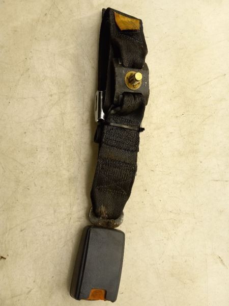 1995 TOYOTA COROLLA DX REAR CENTER SEAT BELT BUCKLE