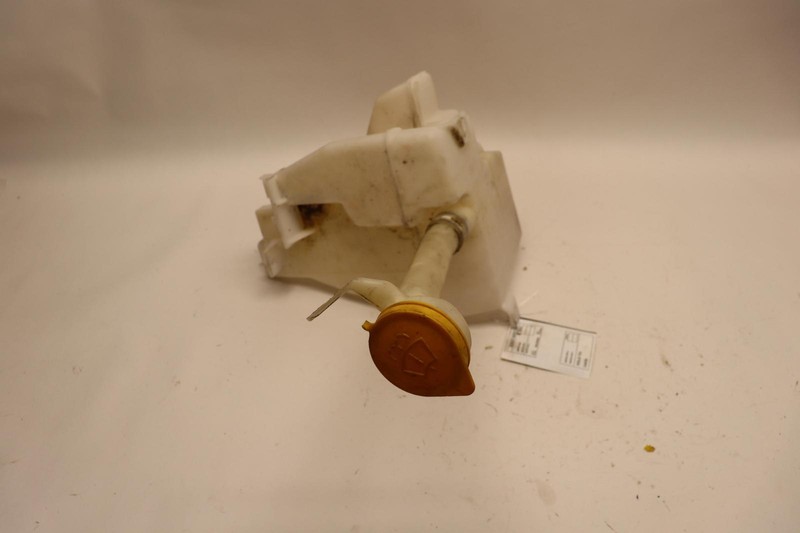 2014-2018 SUBARU FORESTER WINDSHIELD WASHER FLUID RESERVOIR BOTTLE TANK OEM