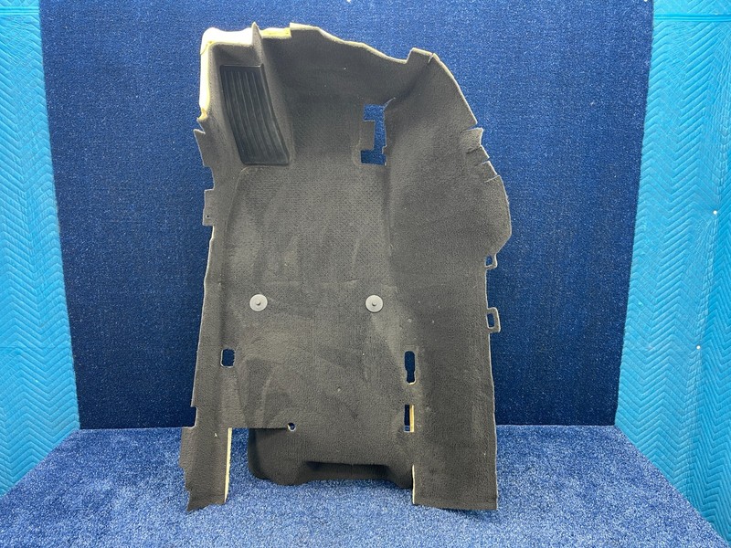 2016-2020 CADILLAC CT6 FRONT LEFT SIDE FLOOR CARPET COVER MAT OEM