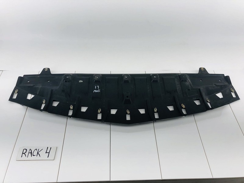 16-18 CHEVROLET MALIBU LOWER RADIATOR ENGINE SPLASH SHIELD GUARD DEFLECTOR OEM