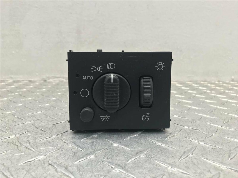 03-06 CADILLAC ESCALADE TAHOE YUKON HEADLIGHT SWITCH OEM 15176678