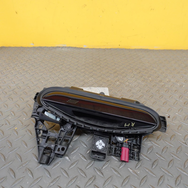2024-2026 BMW X2 U10 OUTER DOOR HANDLE FRONT RIGHT PASSENGER SIDE OEM 5A68ED4