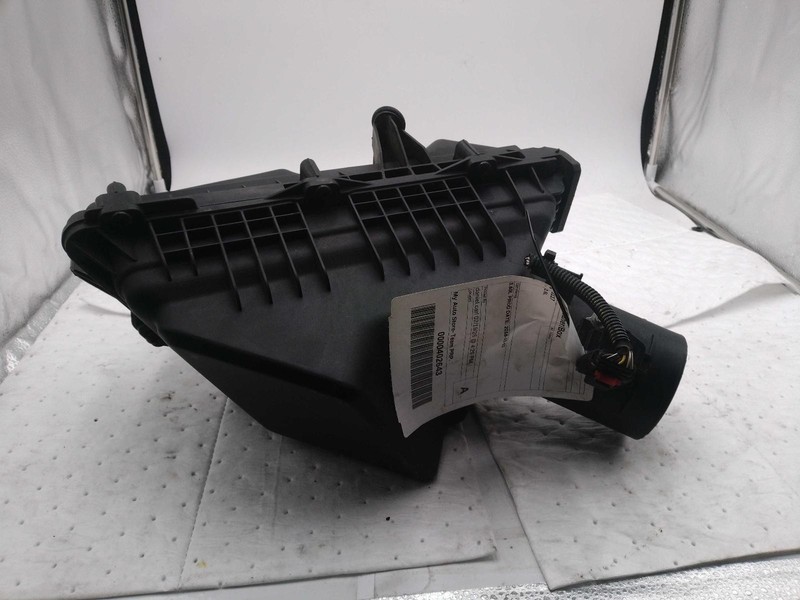 Used Air Cleaner Assembly fits: 2018 Cadillac Ct6 3.6 Grade A