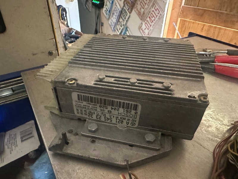 97 Mercedes W210 E420 OEM ENGINE CONTROL MODULE COMPUTER 0215452332