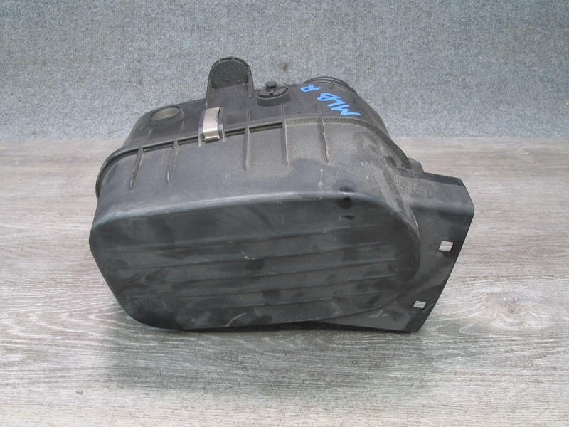 2017-2020 MASERATI LEVANTE M161 RIGHT SIDE INTAKE AIR CLEANER FILTER BOX HOUSING