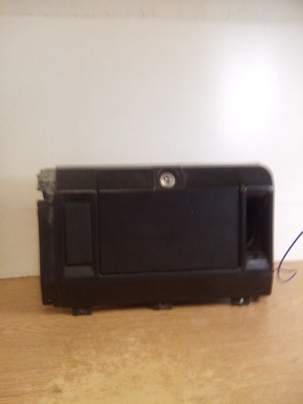 2000 Freightliner FLD Glove Box A18-18585
