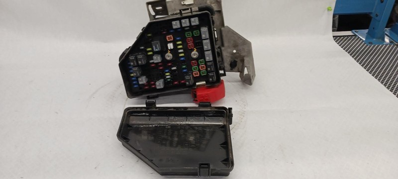 12 BUICK ENCLAVE Engine Fuse Box w/o tow OEM 1 Year Warranty!
