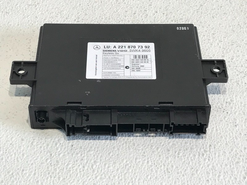 07-10 Mercedes W221 S63 AMG S550 CL550 Keyless Go Control Module OEM A2218707392