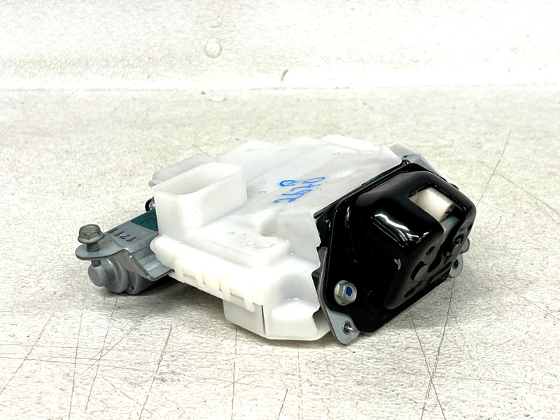 ⭐2011-2021 INFINITI QX56 REAR TRUNK LID LIFTGATE LOCK LATCH ACTUATOR OEM LOT2670