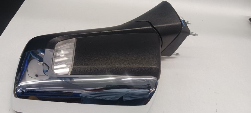 20 CHEVROLET SILVERADO 1500 Left driver Door Mirror w/light OEM Grade A!