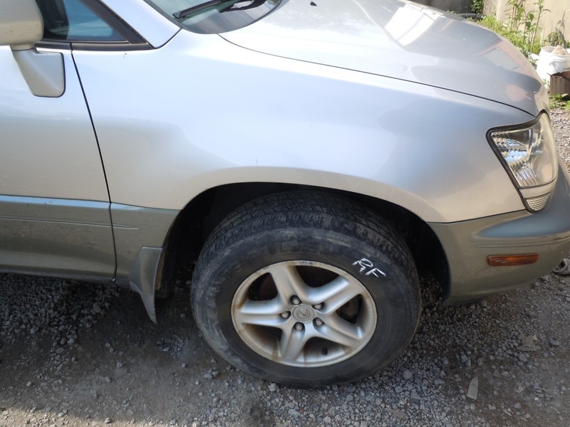 1999-2003 Lexus RX300 Fender Passenger Right RH OEM 1C0