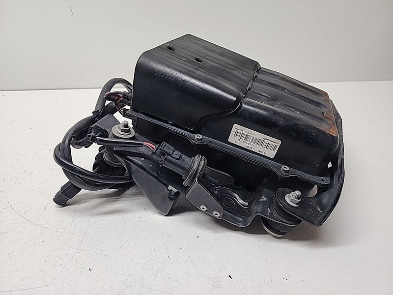 97035815112 | 2010 - 16 Porsche PanameraAir Suspension Compressor PumpOEM