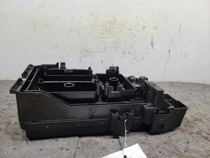Fuse Junction Box Engine Fits 18-22 EQUINOX 1707221