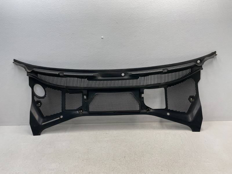 2003-2007 Bentley Continental GT Front Hood Windshield Cowl Trim Cover 1577 OEM