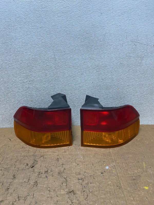 2002 2003 2004 Honda Odyssey Left+Right Side Tail Lights V8043 DW