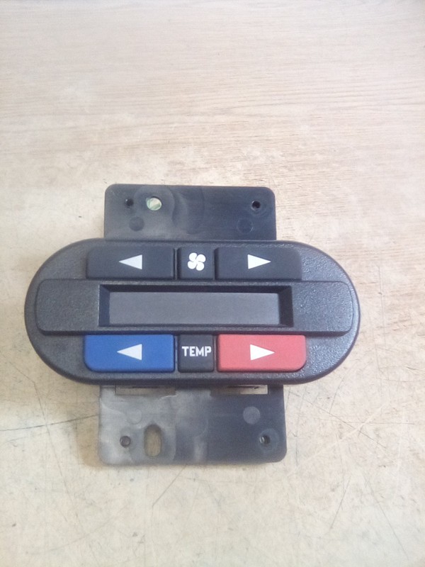 International LT 5HB96520104 Sleeper Climate Control