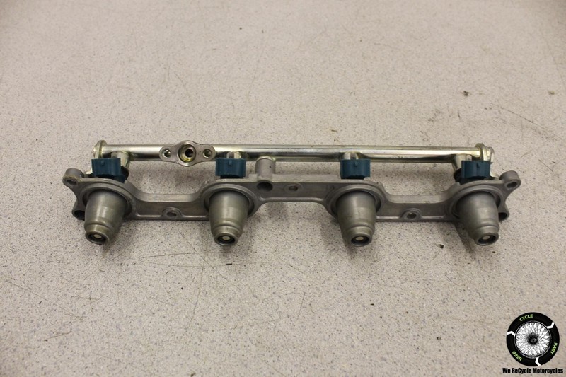 2007 Honda CBR1000RR Fuel Gas Petrol Injectors Secondary Fuel Rail CBR 07 1000
