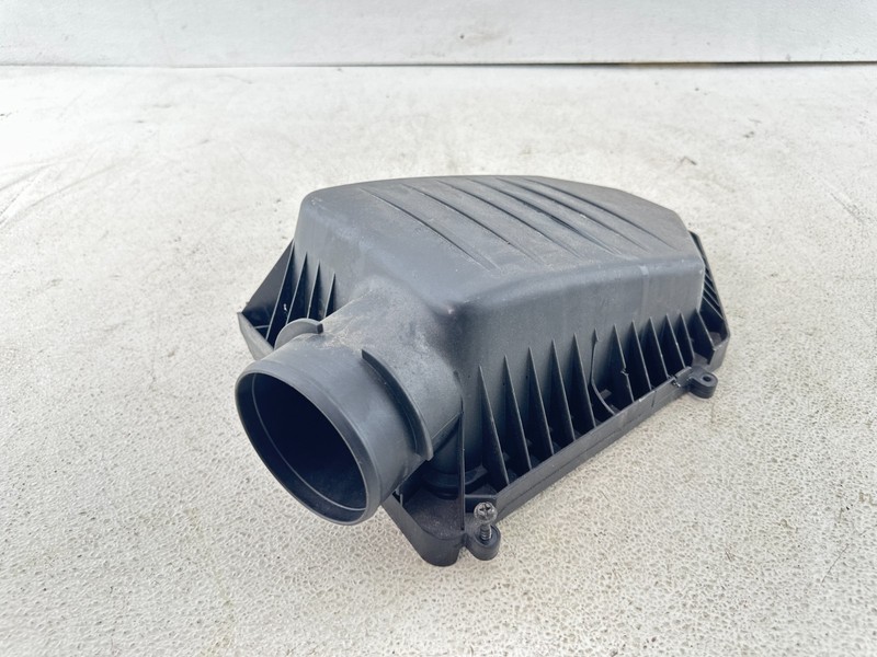 2011-2020 Dodge Charger 3.6L Air Cleaner Intake Box Assembly COVER OEM