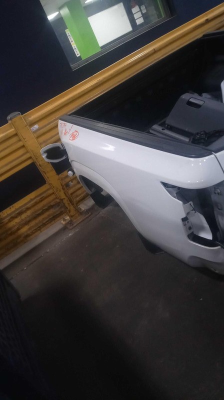 2022 Nissan Frontier Truck Bed Assembly White OEM 50 7683984 78K Miles
