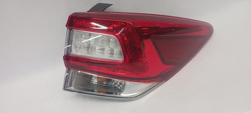 17-'19 SUBARU IMPREZA Wagon Right passenger outer Taillight OEM Grade A!