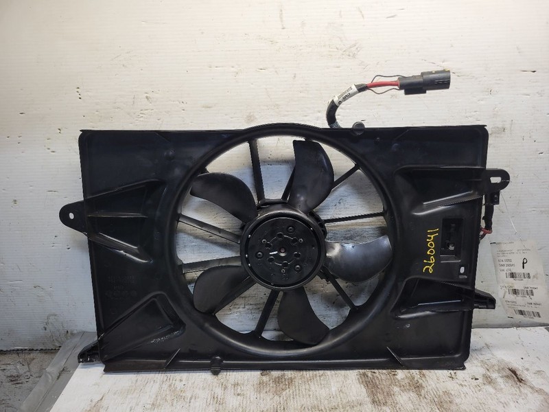 Radiator Fan Motor Assembly Single Fan Fits 19 CHEROKEE 1750366