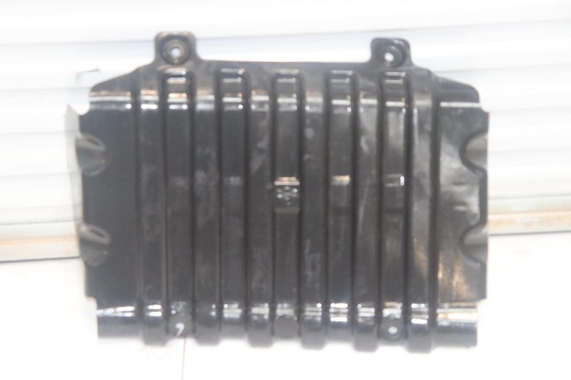 2007-2014 CADILLAC ESCALADE ESV FRONT LOWER UNDER ENGINE SPLASH SHIELD GUARD OEM