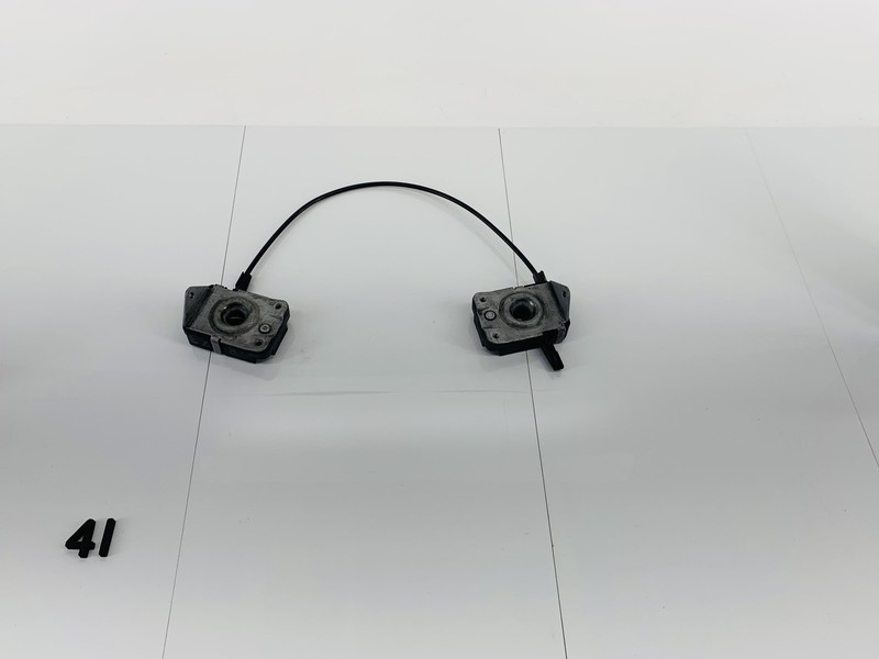 96-02 BMW Z3 E36 ROADSTER FRONT RIGHT & LEFT SIDE HOOD BONNET LOCK LATCH OEM