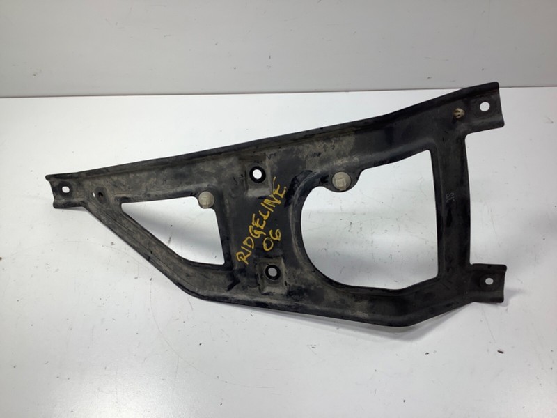 06 Honda Ridgeline Bracket, Canister 17358-SJC-A00 OEM