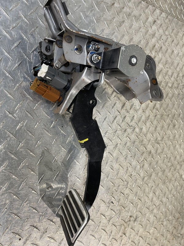 2014-2018 OEM INFINITI Q50 3.5L HYBRID SPORT BRAKE PEDAL COMPLETE OEM TESTED