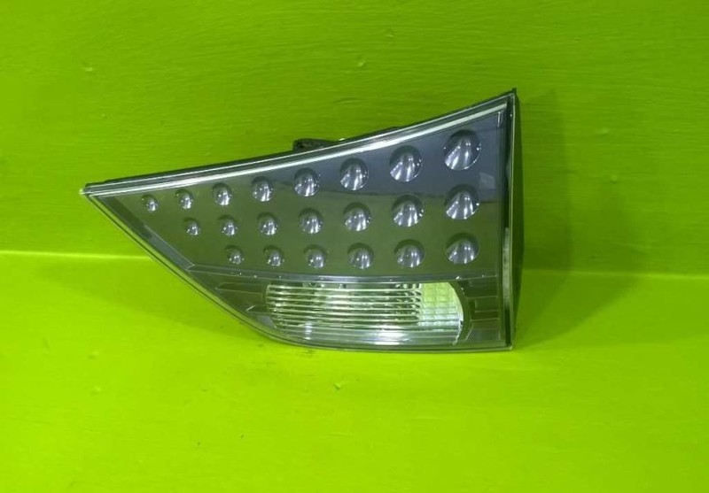 07 OUTLANDER PASSENGER RIGHT TAILLIGHT LAMP OEM 977-30