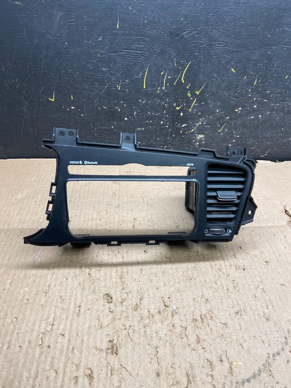 2011 2012 2013 Kia Optima FrontDash Radio Bezel Trim Air Vent OEM Y7807 DG