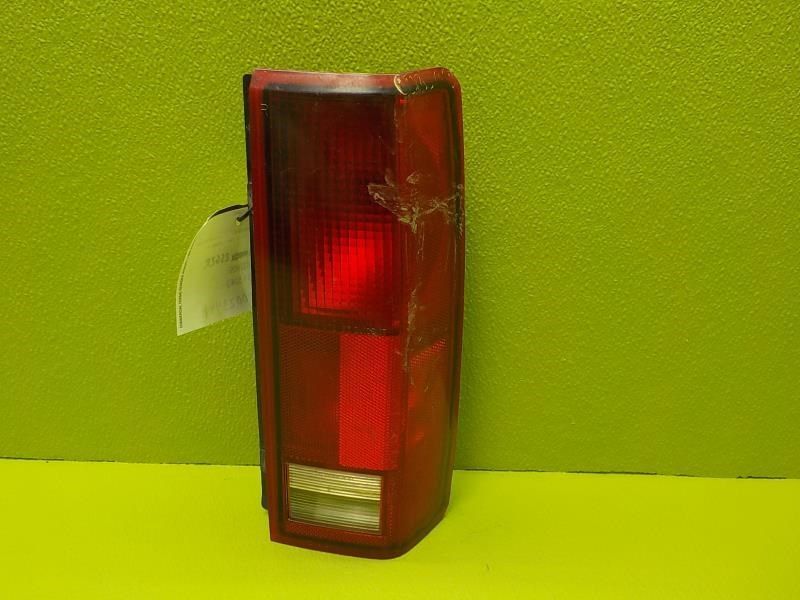 85-05 Chevrolet Astro Rear Right Passenger Tail Lamp OEM 05978024