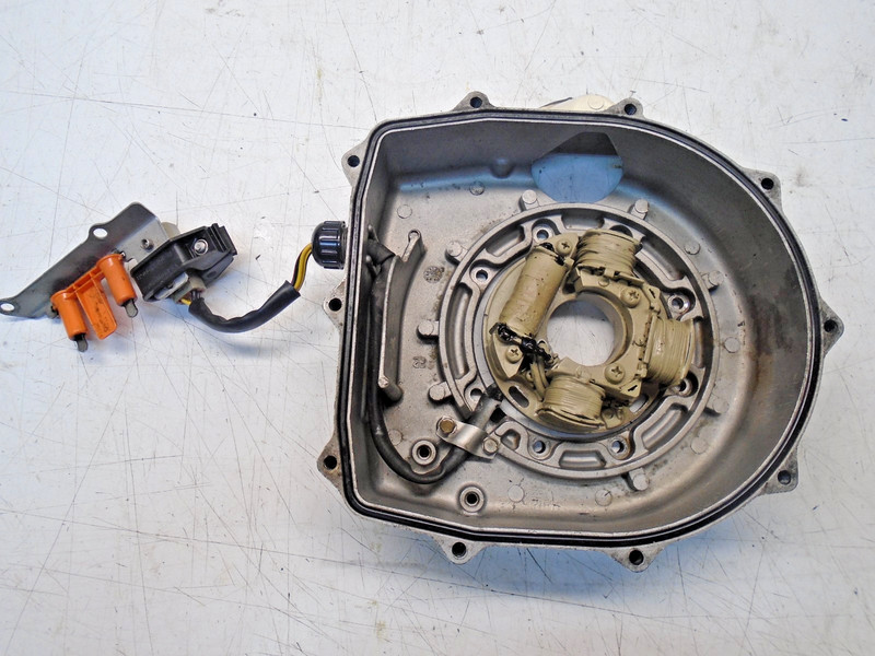 CG4 95-97 Sea Doo Ignition Cover Stator Magneto 290810721 6810095