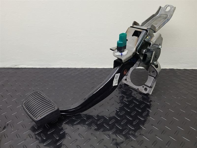 21-24 Kia Sorento Hybrid Brake Pedal Assembly OEM 32800-P4100