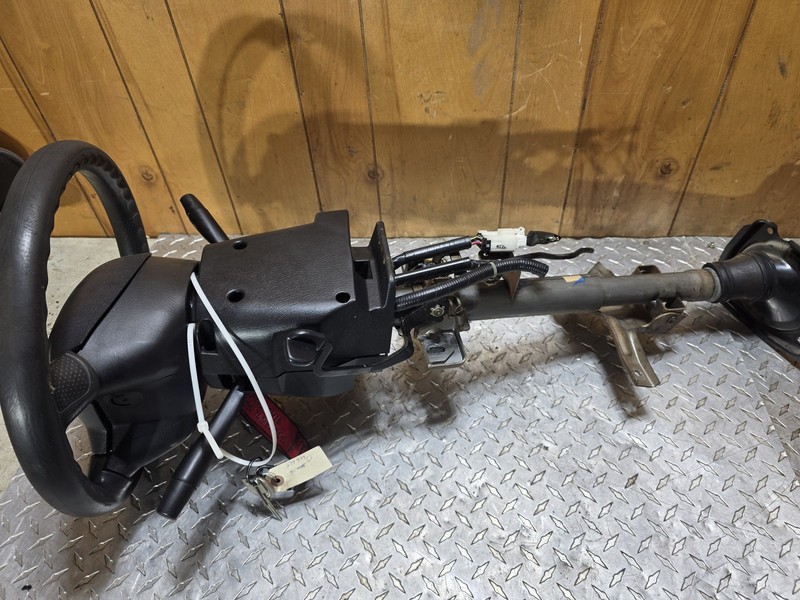 03 04 Nissan Xterra Floor Shift Steering Column W/O Audio Control