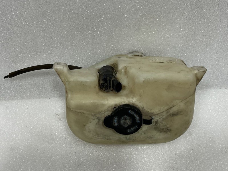 1991 1992 1993 1994 CHEVROLET 3500 2500 PICKUP WINDSHIELD WASHER FLUID RESERVOIR