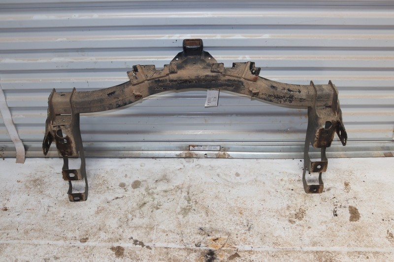 2014-2019 CHEVY SILVERADO 1500 REAR TRAILER HITCH BAR SUPPORT OEM