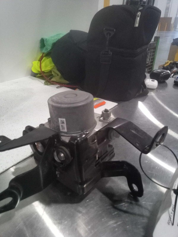 2017 Chevrolet Impala ABS Hydraulic Assembly OEM 84092231 133K Miles